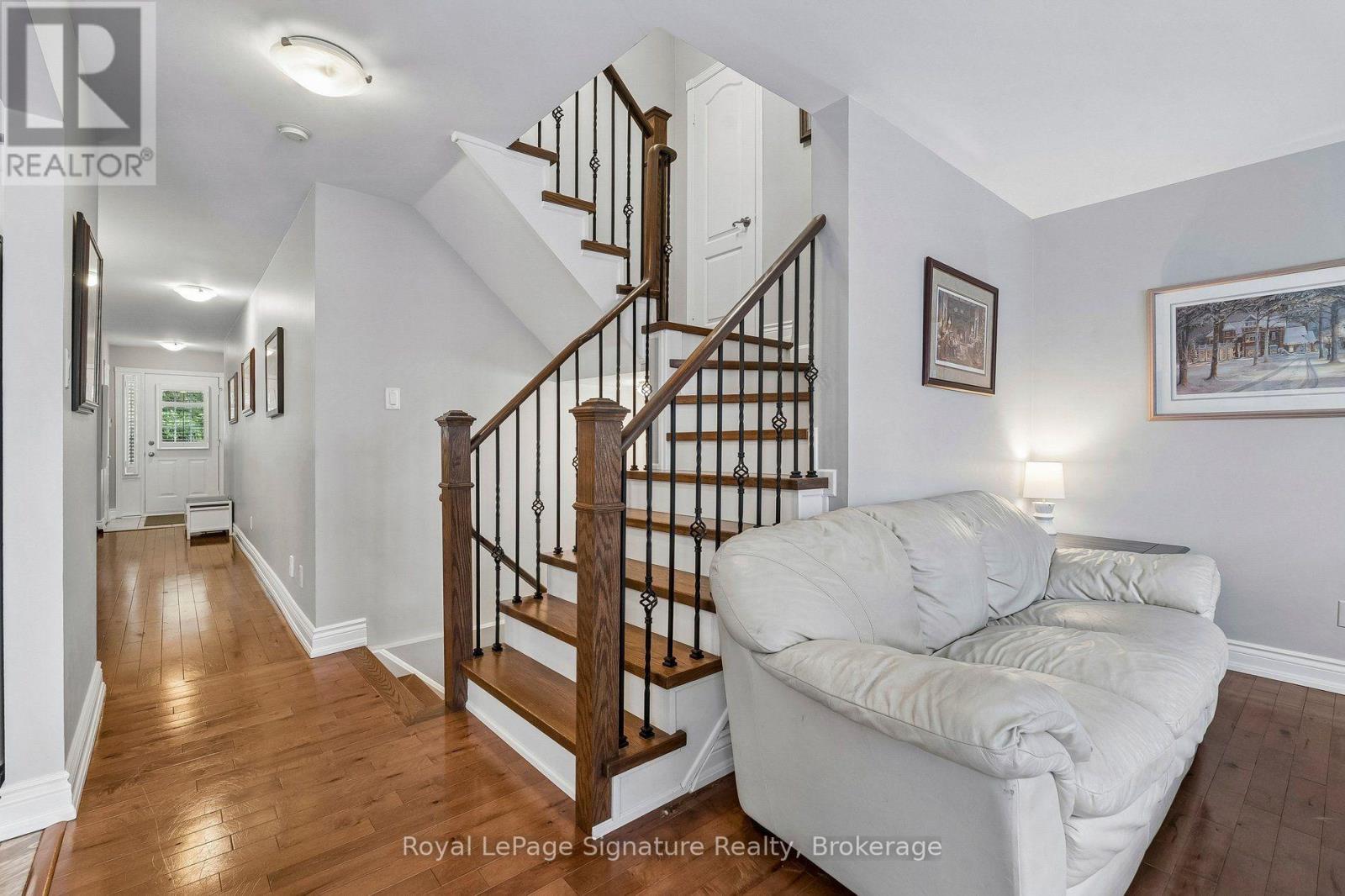 3 Glasgow Crescent, Georgina, Ontario  L4P 4A8 - Photo 6 - N13686846