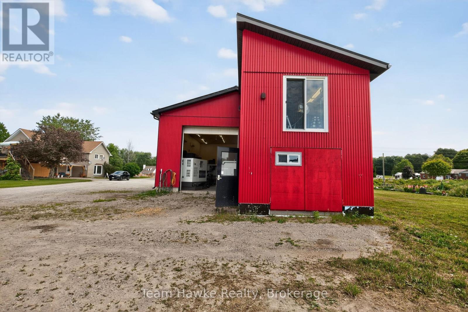 8870 County 93 Road, Midland, Ontario  L4R 4K4 - Photo 8 - S13686852