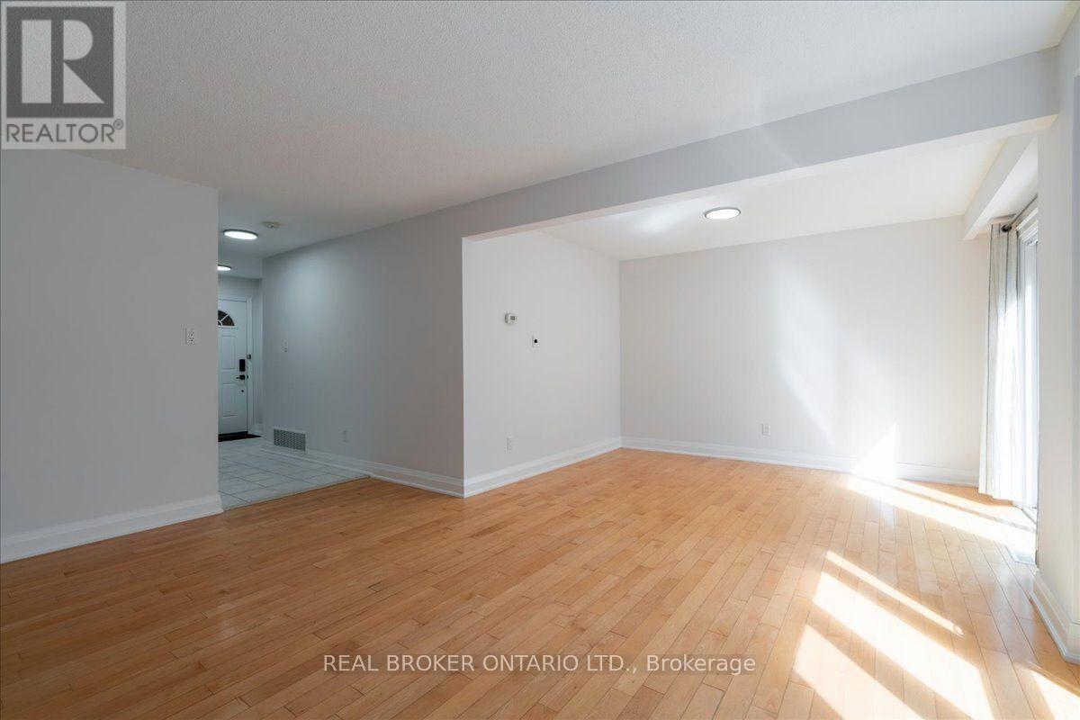 23 Haven Hill Square, Toronto, Ontario  M1V 1M3 - Photo 5 - E13686776