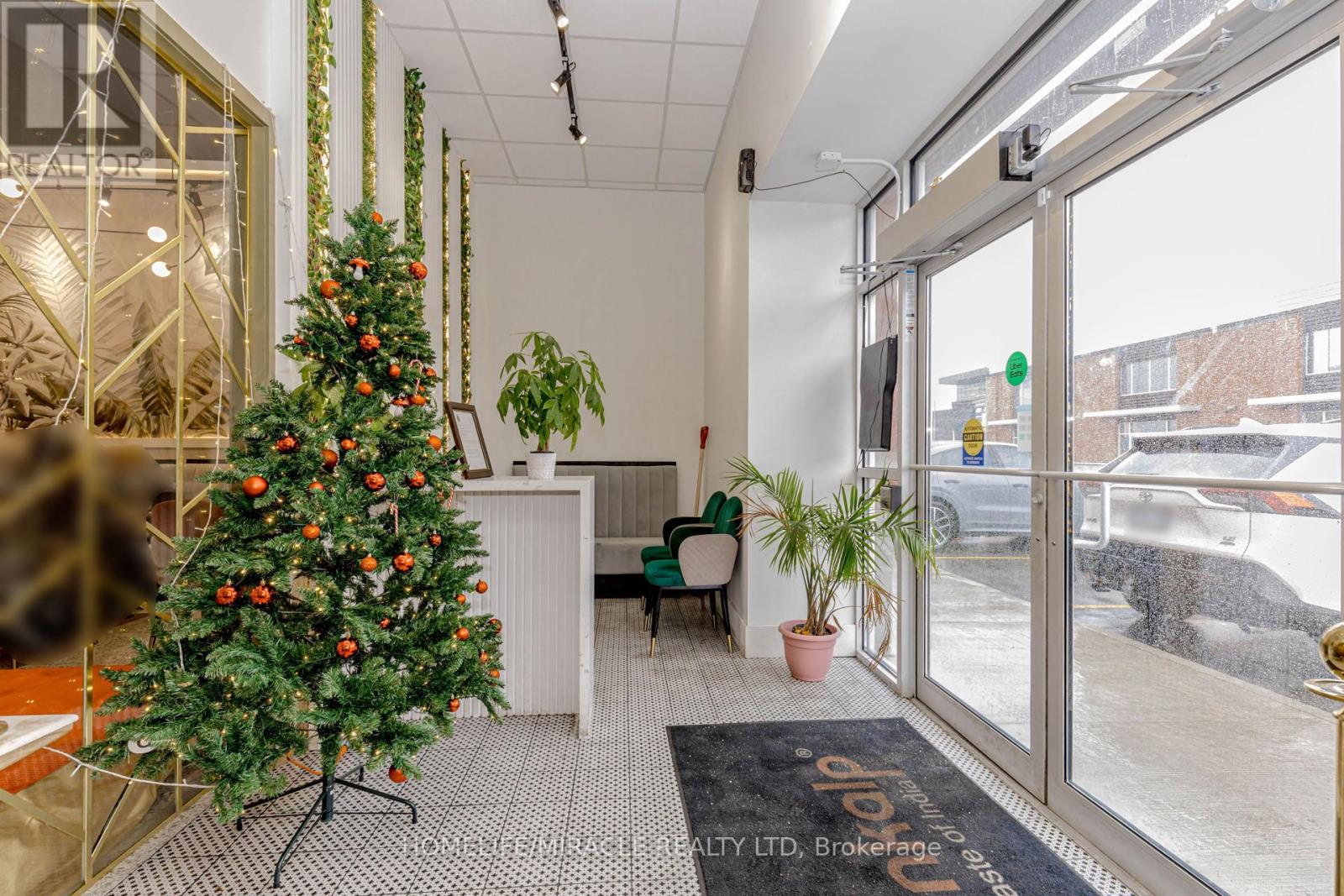 5 & 6 - 452 Taunton Road, Oshawa, Ontario  L1L 0W1 - Photo 4 - E13686830