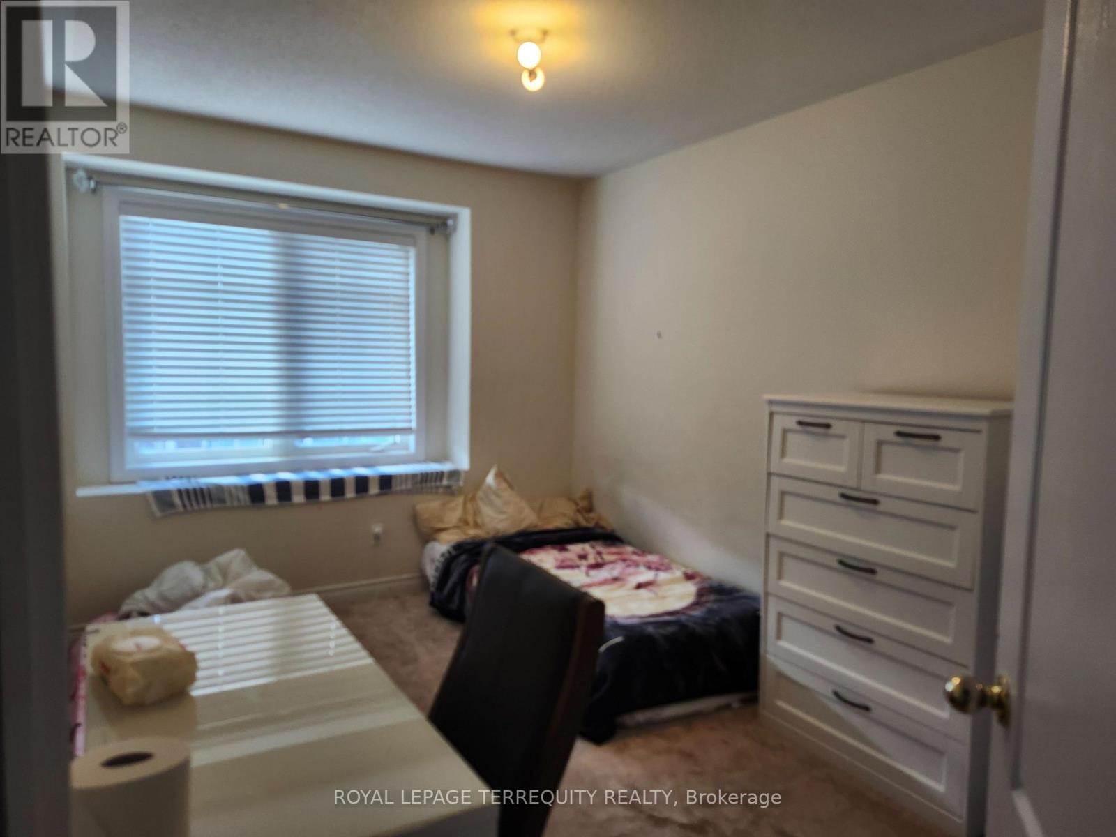 2651 Canadian Street, Pickering, Ontario  L1X 0C9 - Photo 11 - E13686836