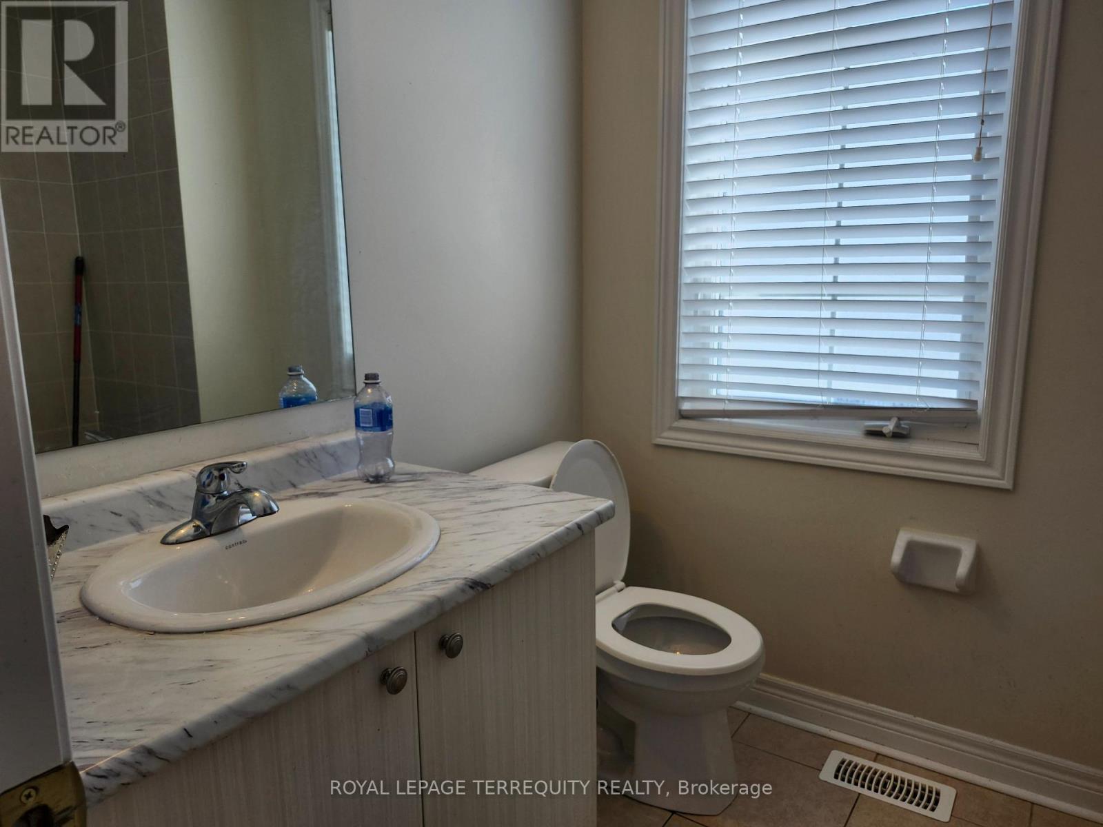 2651 Canadian Street, Pickering, Ontario  L1X 0C9 - Photo 13 - E13686836