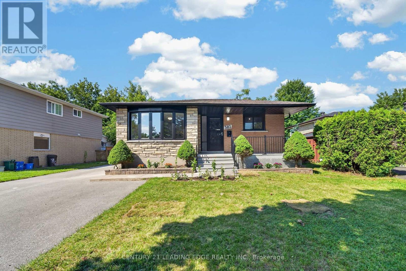 382 Fairlawn Street, Oshawa, Ontario  L1J 4R3 - Photo 2 - E13686880