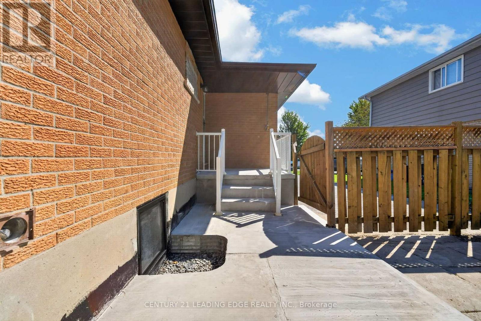 382 Fairlawn Street, Oshawa, Ontario  L1J 4R3 - Photo 49 - E13686880