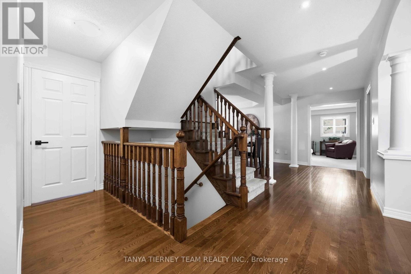 16 Waring Avenue, Whitby, Ontario  L1M 1G4 - Photo 25 - E13686920