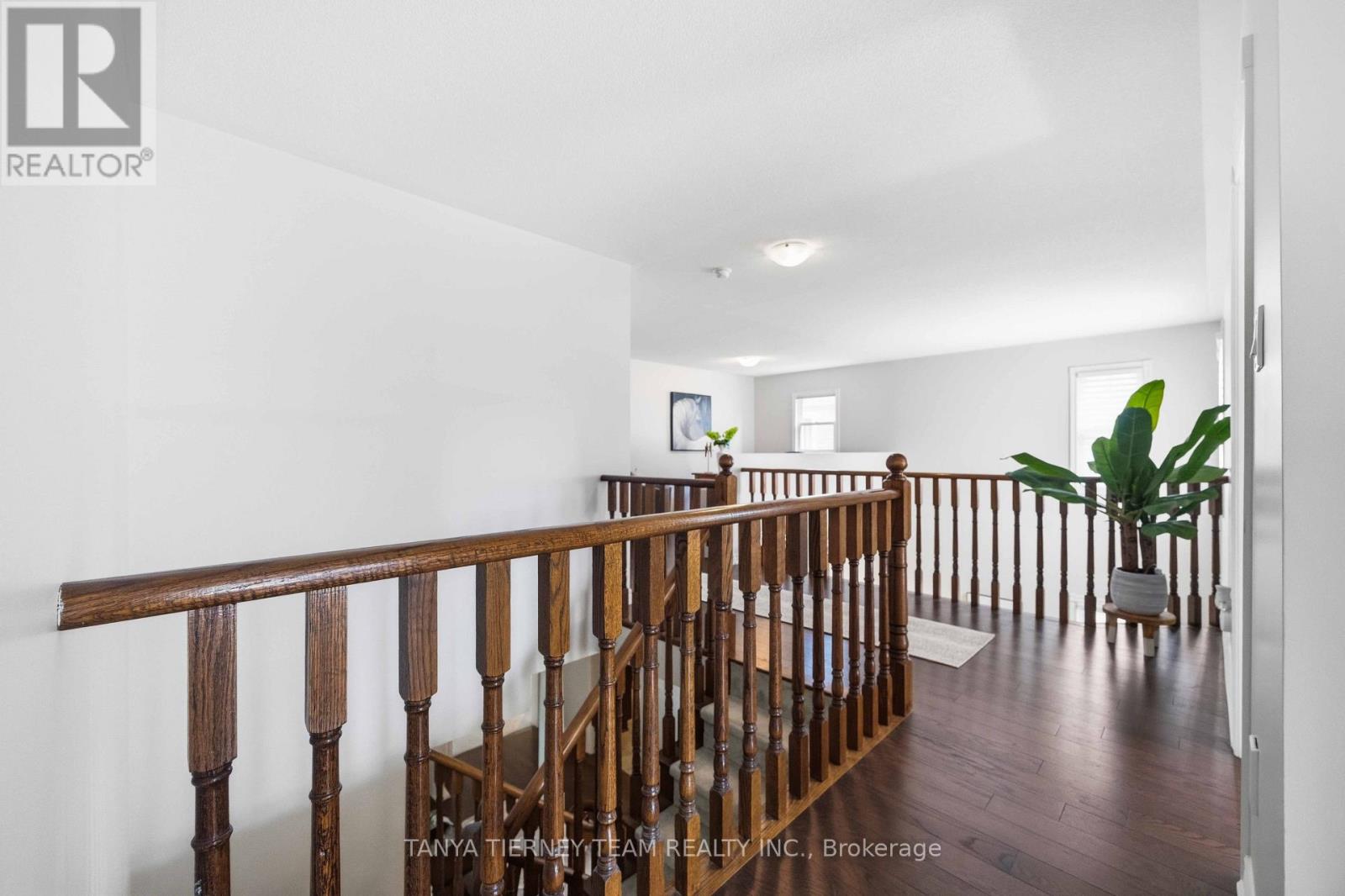 16 Waring Avenue, Whitby, Ontario  L1M 1G4 - Photo 27 - E13686920