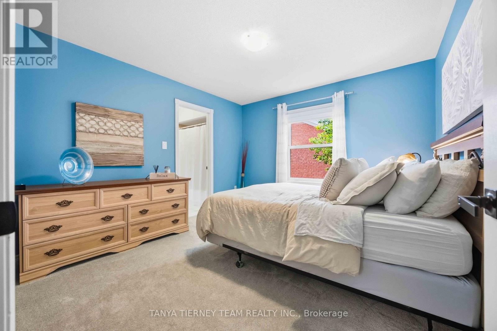 16 Waring Avenue, Whitby, Ontario  L1M 1G4 - Photo 36 - E13686920