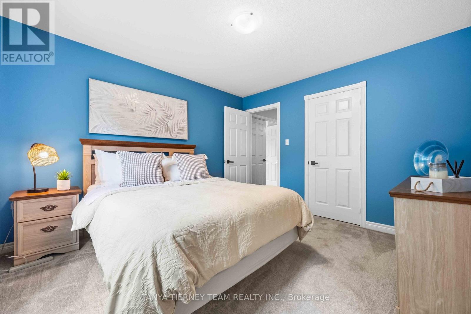 16 Waring Avenue, Whitby, Ontario  L1M 1G4 - Photo 37 - E13686920
