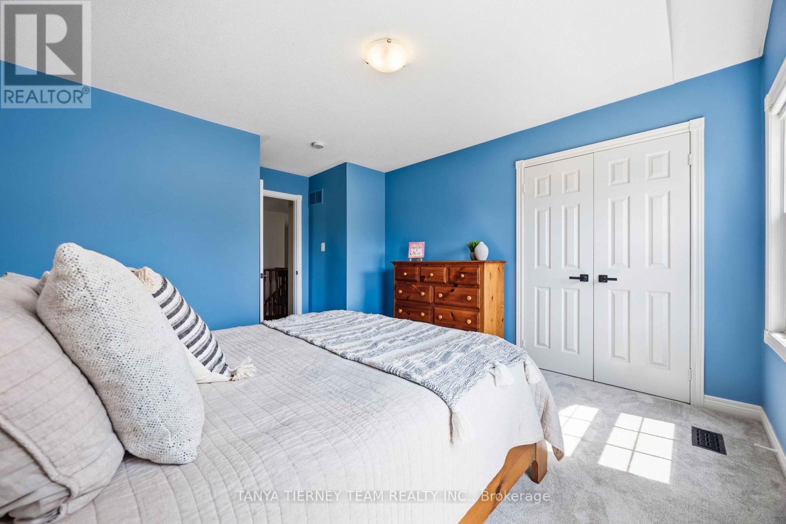 16 Waring Avenue, Whitby, Ontario  L1M 1G4 - Photo 40 - E13686920