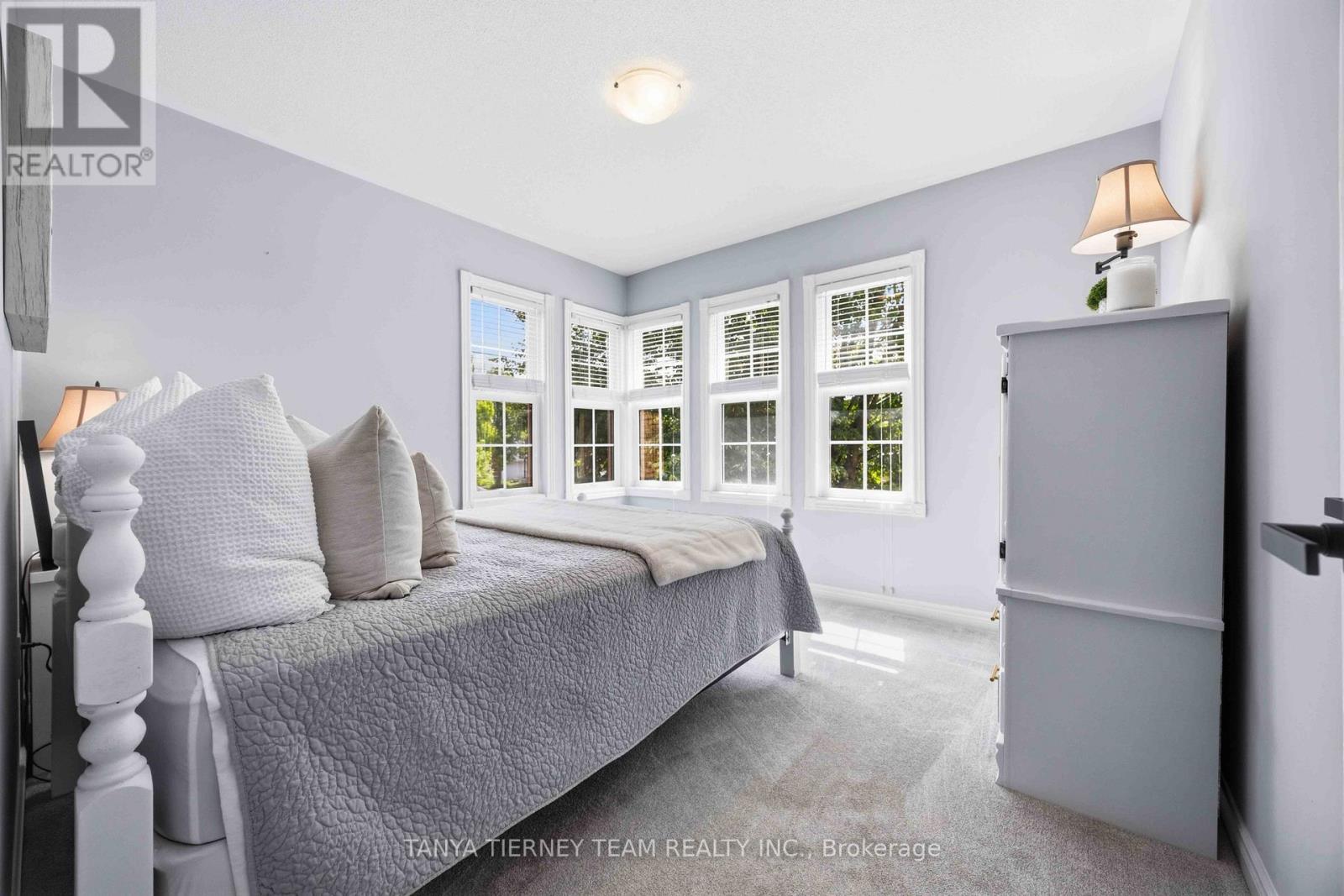 16 Waring Avenue, Whitby, Ontario  L1M 1G4 - Photo 41 - E13686920