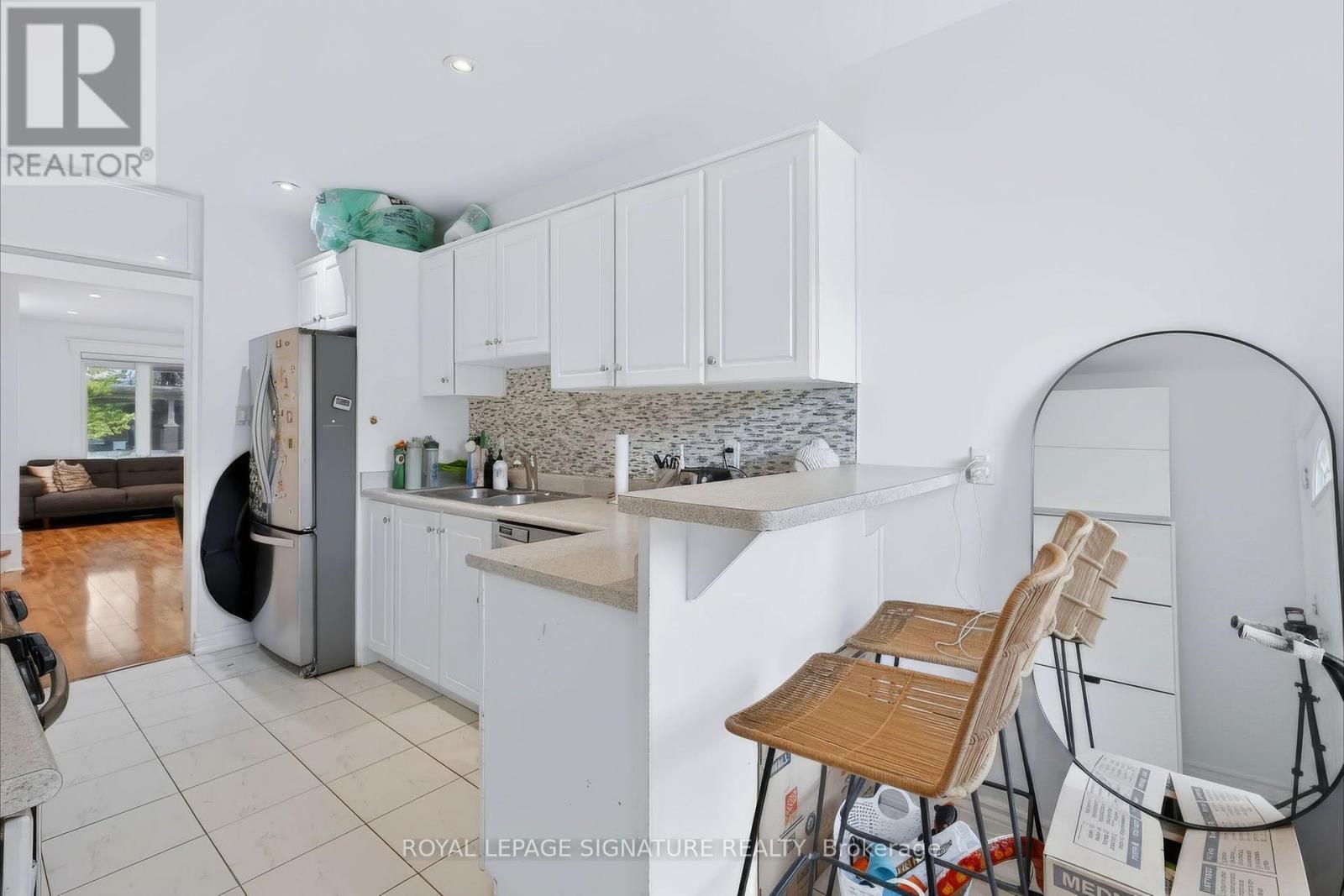 37 Strathcona Avenue, Toronto, Ontario  M4K 1K6 - Photo 11 - E13686988