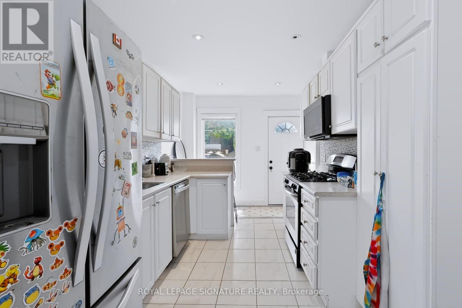 37 Strathcona Avenue, Toronto, Ontario  M4K 1K6 - Photo 7 - E13686988