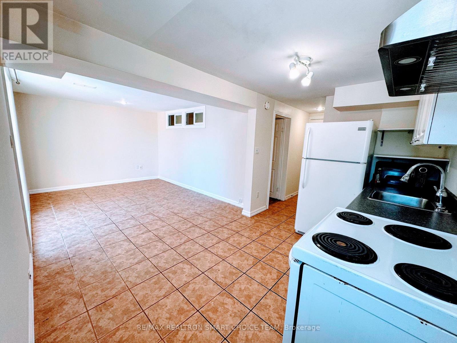 Bsmt - 45 Bryant Road, Ajax, Ontario  L1S 2Y5 - Photo 6 - E13687028