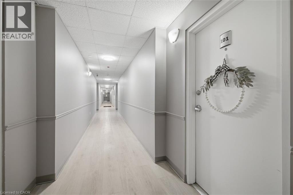 12 St Andrew Street Unit# 101, Port Dover, Ontario  N0A 1N1 - Photo 3 - 40856546