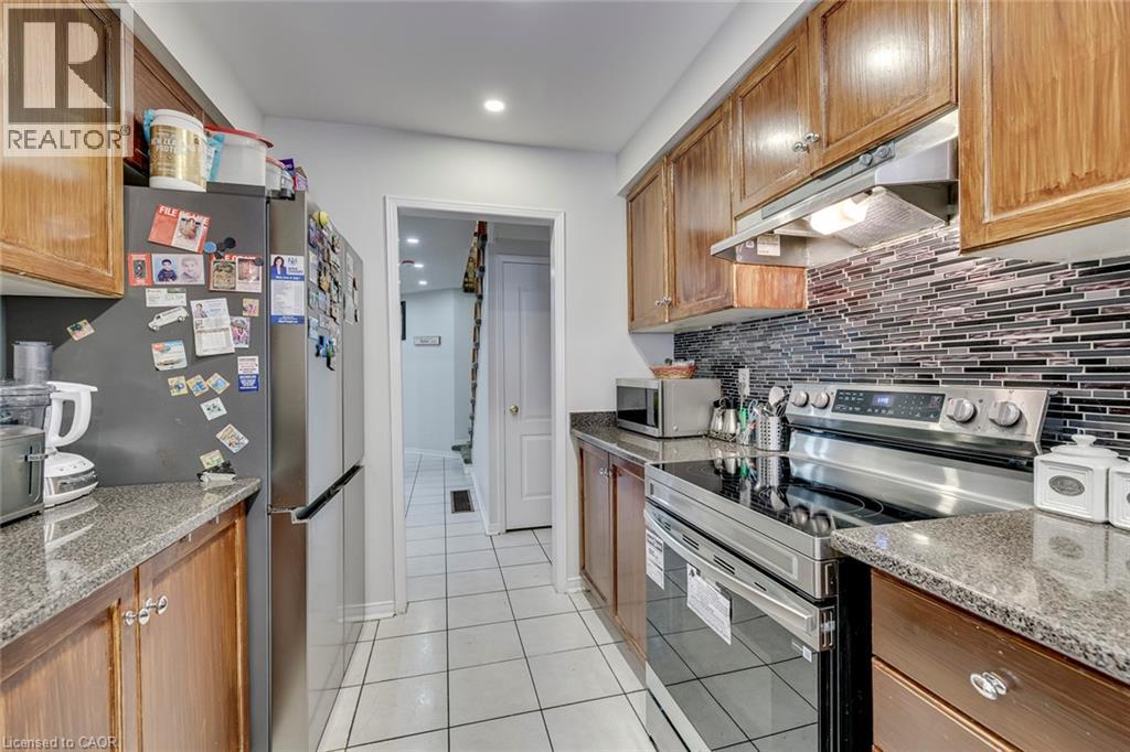 911 Golden Farmer Way, Peel, Ontario  L5W 1A8 - Photo 13 - 40856538