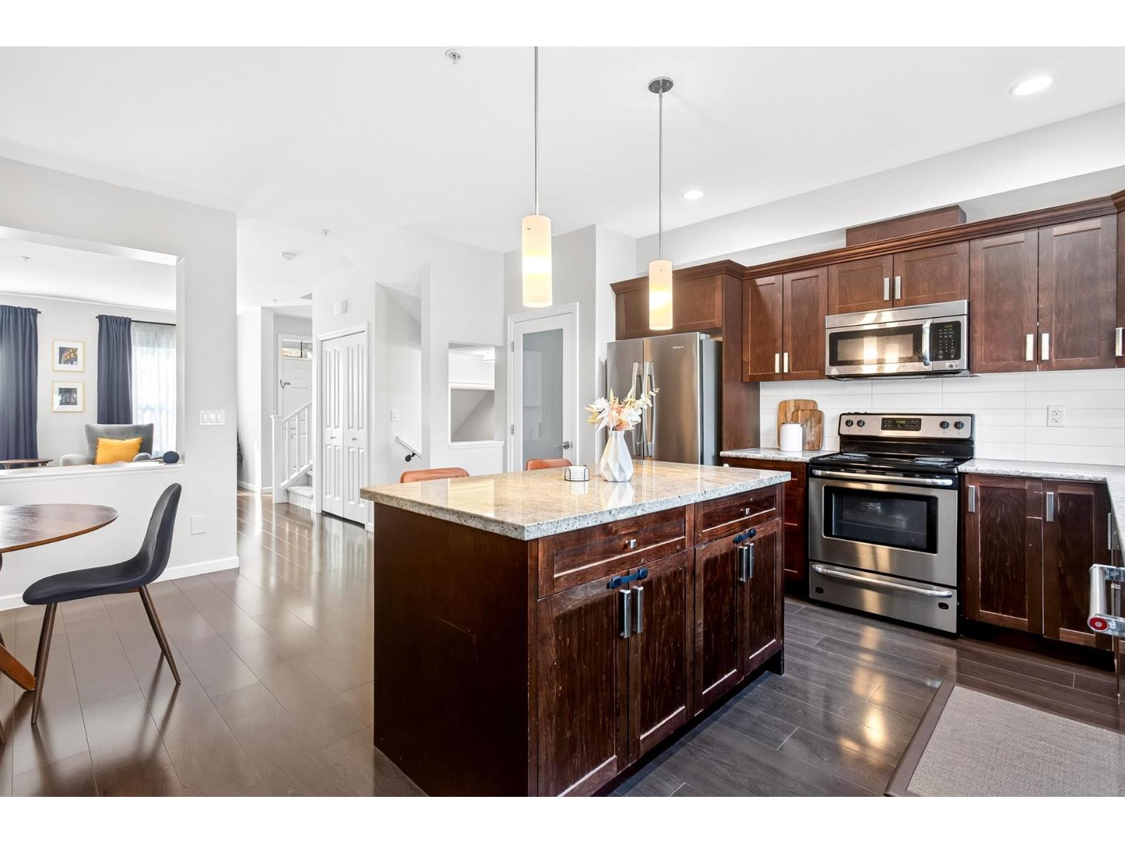 6858 208 Street, Langley, British Columbia  V2Y 0M3 - Photo 12 - R3156699