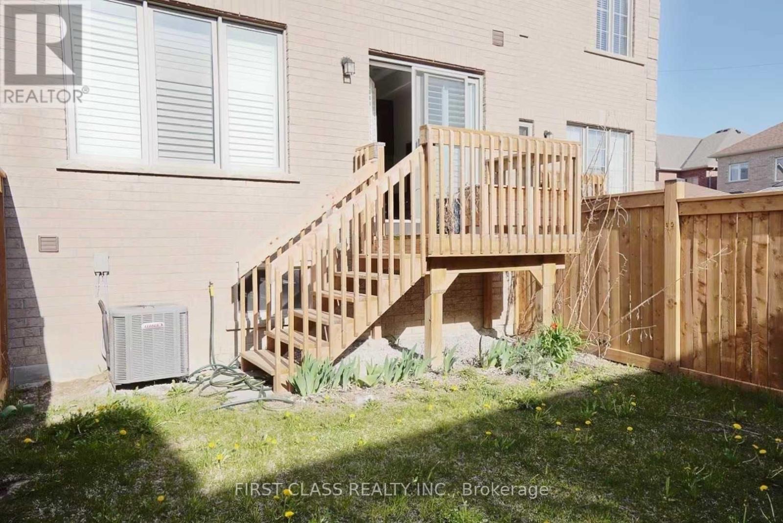 11 Twinflower Lane, Richmond Hill, Ontario  L4E 1E7 - Photo 14 - N13686788