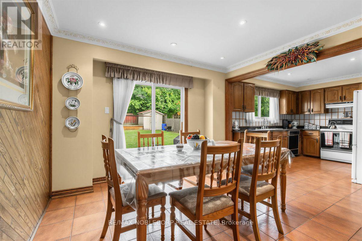 256 Airdrie Drive, Vaughan, Ontario  L4L 1C6 - Photo 18 - N13686798