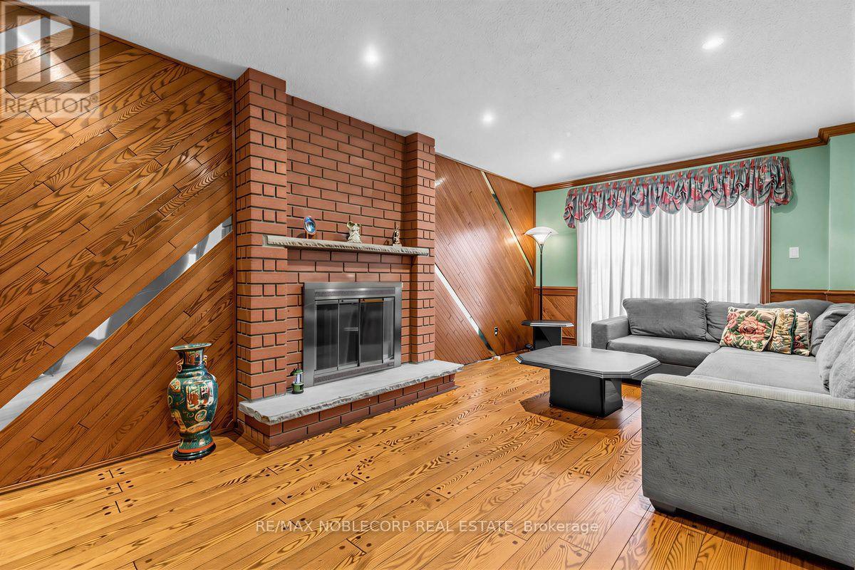 256 Airdrie Drive, Vaughan, Ontario  L4L 1C6 - Photo 19 - N13686798