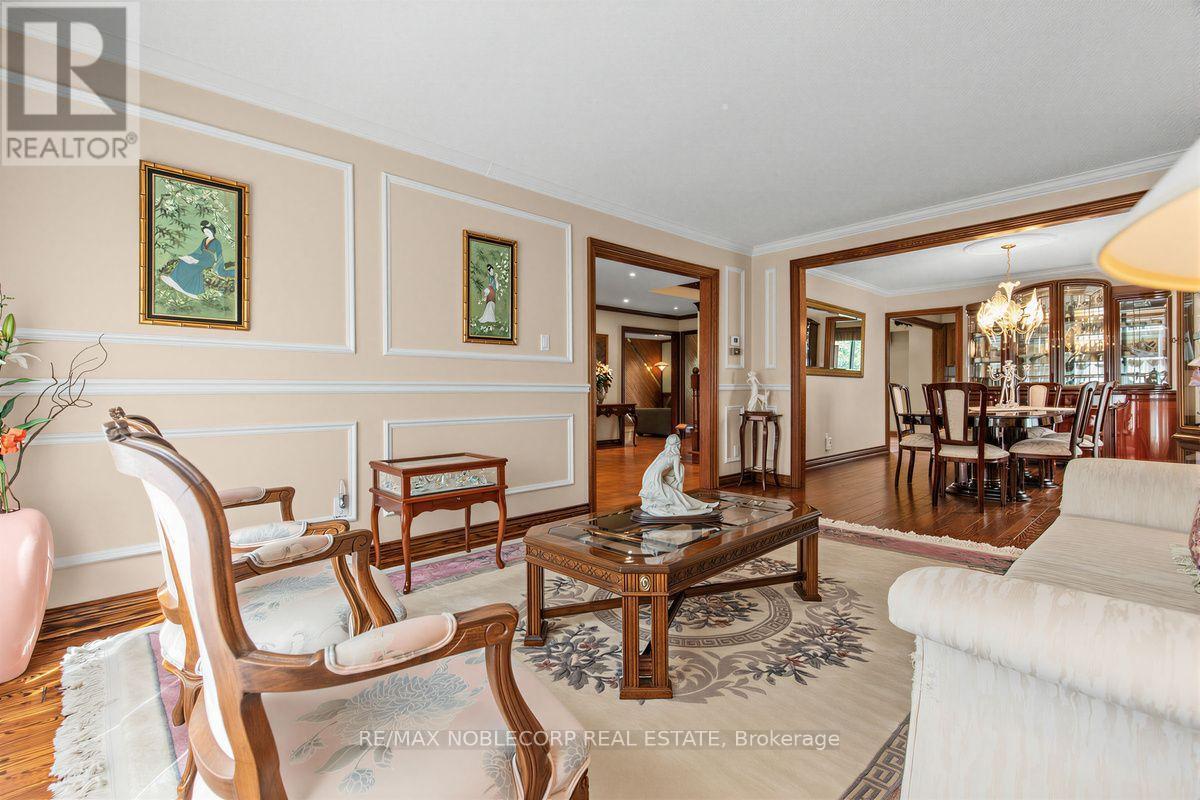 256 Airdrie Drive, Vaughan, Ontario  L4L 1C6 - Photo 7 - N13686798