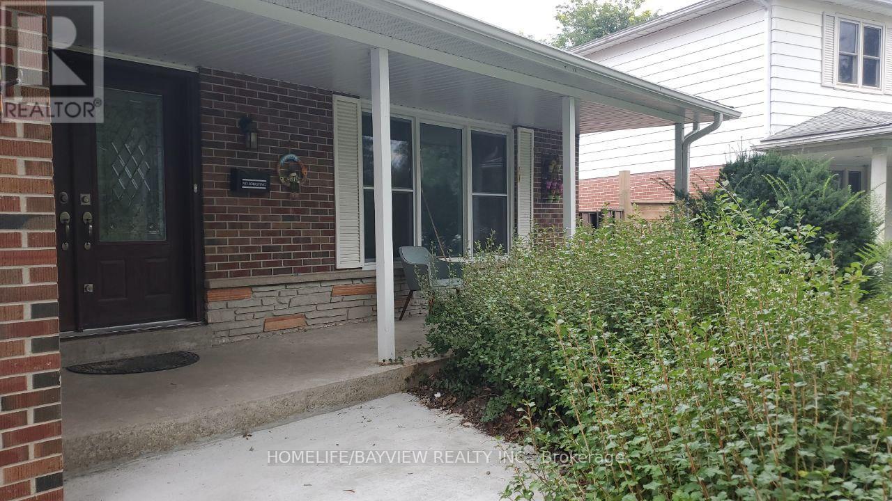 52 Wild Cherry Lane, Markham, Ontario  L3T 3T4 - Photo 2 - N13686878
