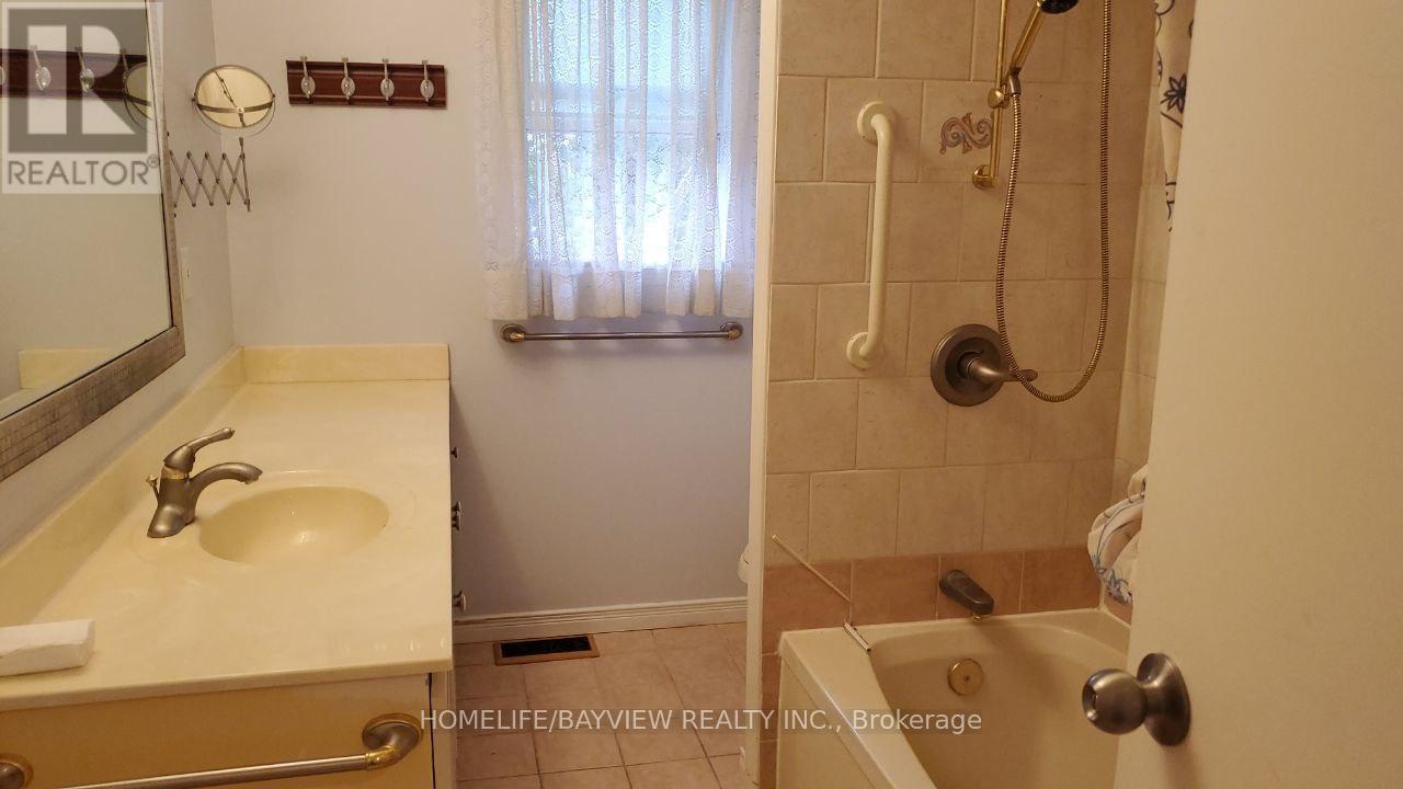 52 Wild Cherry Lane, Markham, Ontario  L3T 3T4 - Photo 36 - N13686878