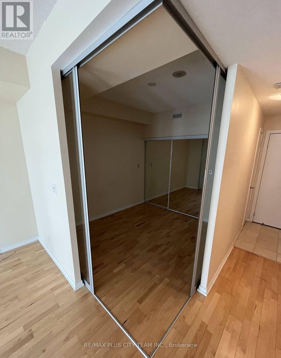 2206 - 65 Bremner Boulevard, Toronto, Ontario  M5J 0A7 - Photo 6 - C13534180