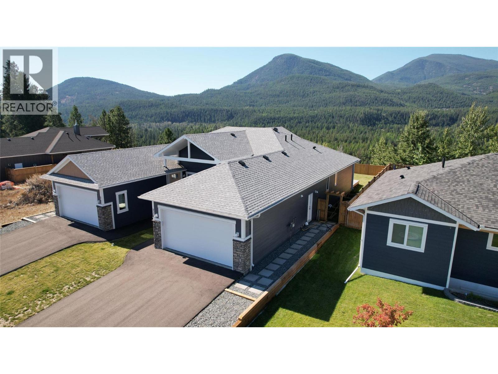 739 St Mary River Drive, Kimberley, British Columbia  V1A 3J3 - Photo 2 - 10361120