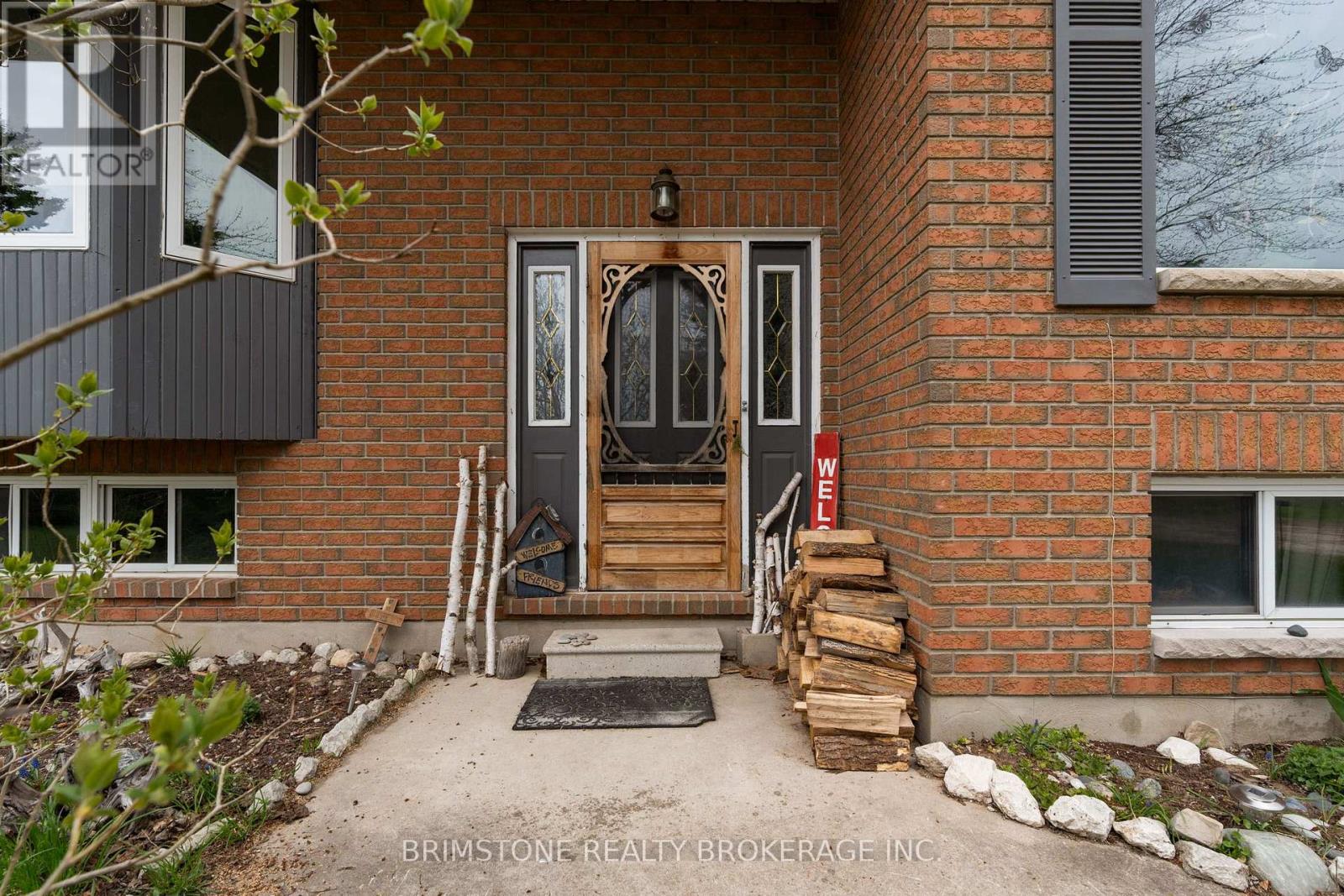220 Morgan Road, Wasaga Beach, Ontario  L9Z 1N4 - Photo 2 - S13686740