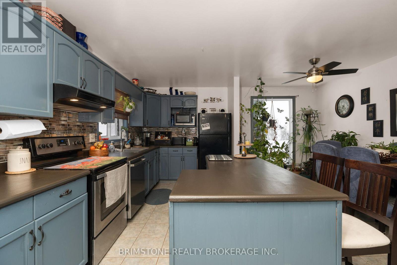 220 Morgan Road, Wasaga Beach, Ontario  L9Z 1N4 - Photo 6 - S13686740