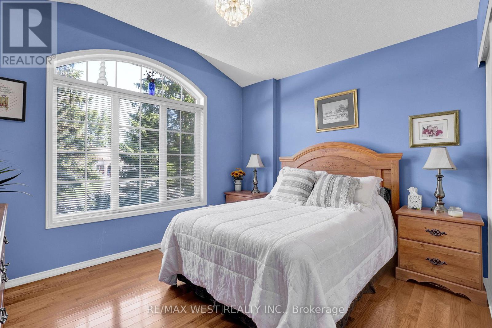 11 Bay Court, Wasaga Beach, Ontario  L9Z 1P7 - Photo 8 - S13686948
