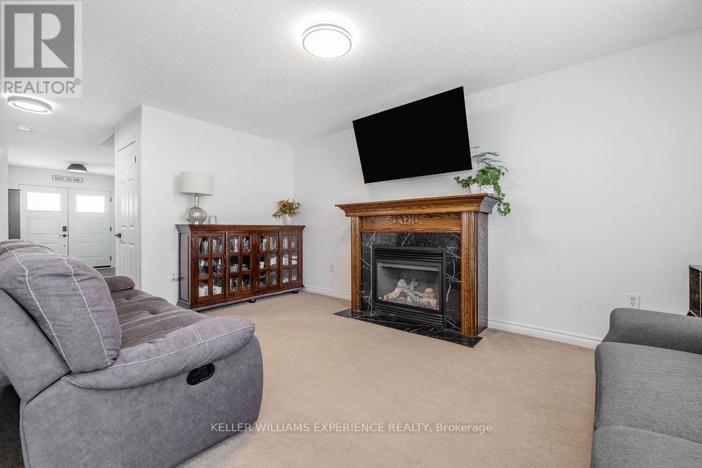 27 Michelle Drive, Barrie (Painswick South), Ontario  L4N 5Y4 - Photo 11 - S13687024