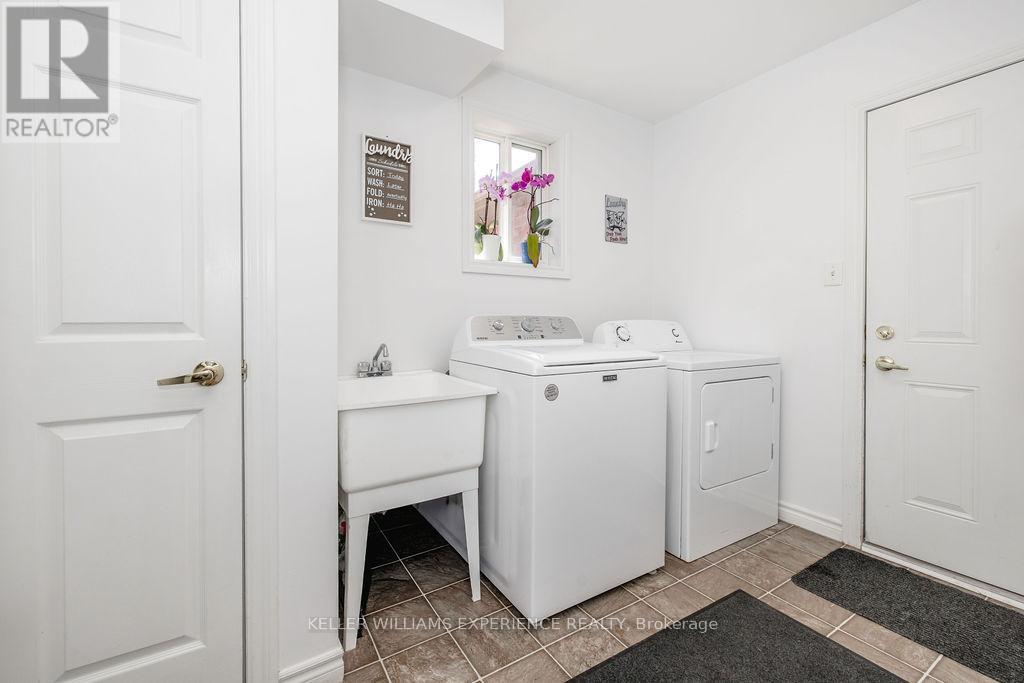 27 Michelle Drive, Barrie (Painswick South), Ontario  L4N 5Y4 - Photo 14 - S13687024