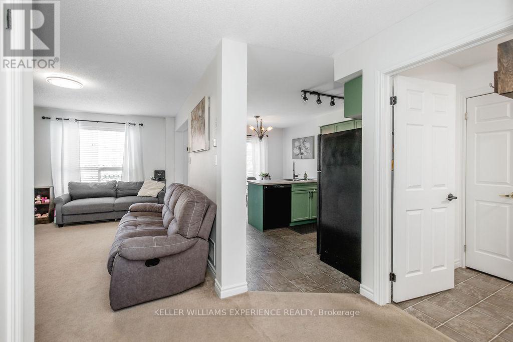 27 Michelle Drive, Barrie (Painswick South), Ontario  L4N 5Y4 - Photo 6 - S13687024