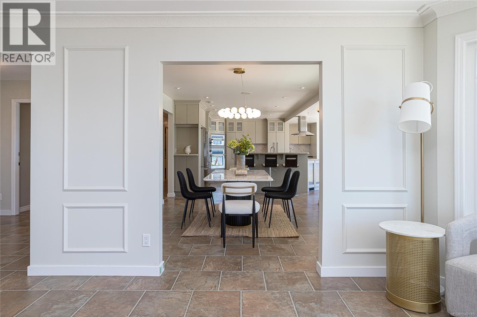 3905b Cadboro Bay Rd, Saanich, British Columbia  V8N 4G3 - Photo 17 - 1047189