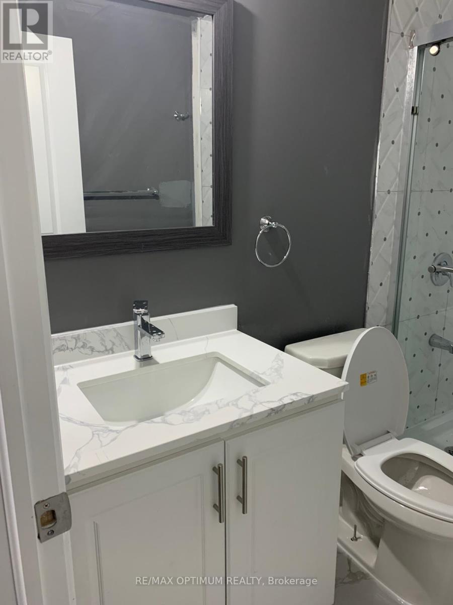8 Lyle Way, Brampton, Ontario  L6X 5P8 - Photo 35 - W13686876