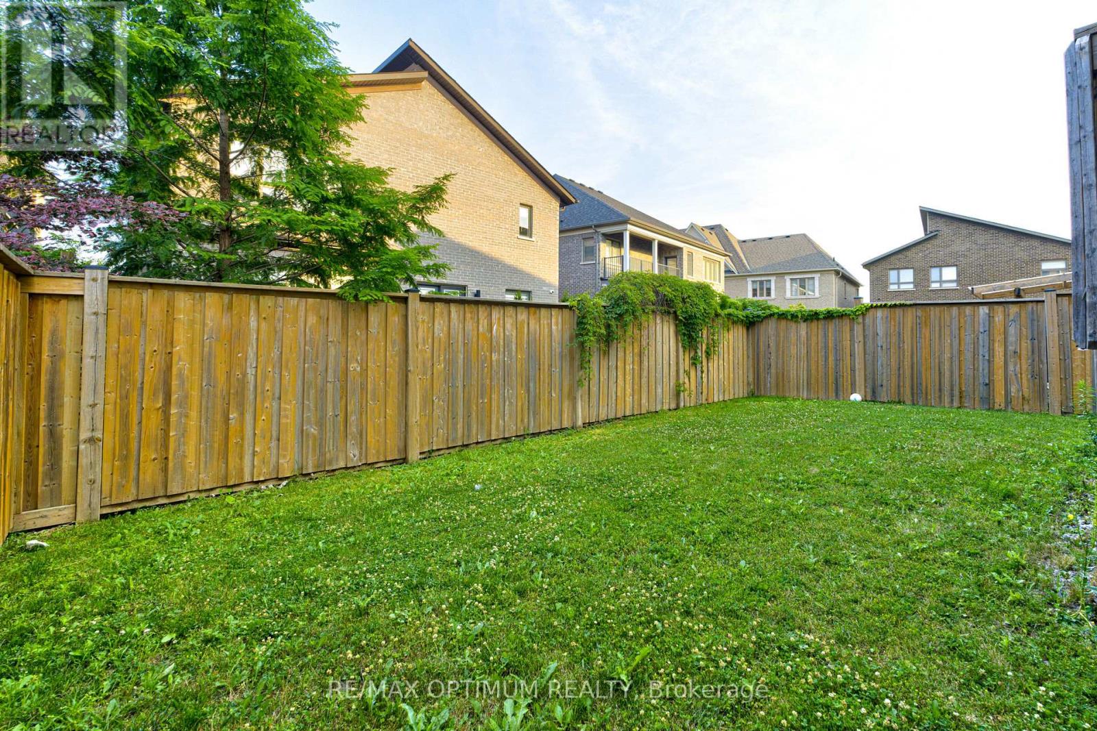 8 Lyle Way, Brampton, Ontario  L6X 5P8 - Photo 48 - W13686876