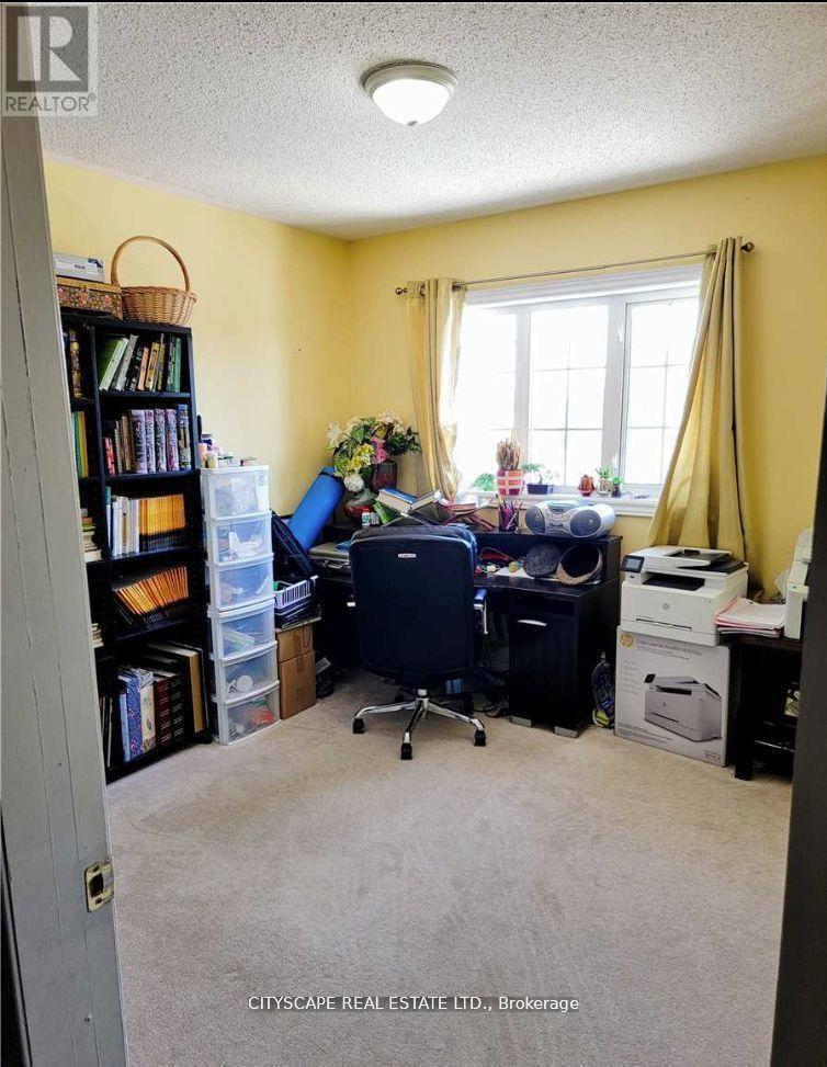 Main - 30 Sea Lion Road, Brampton, Ontario  L6V 4P8 - Photo 9 - W13686972