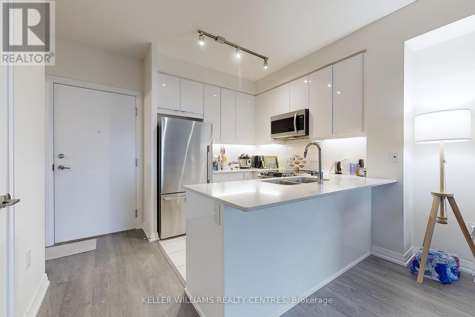 518 - 50 Thomas Riley Road, Toronto, Ontario  M9B 0C5 - Photo 3 - W13686978