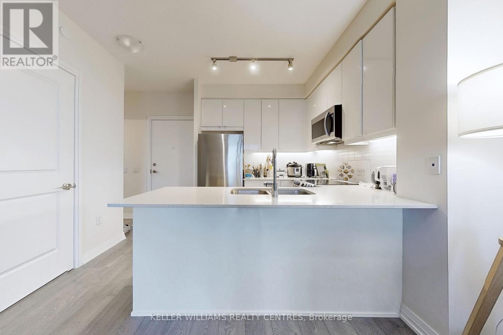 518 - 50 Thomas Riley Road, Toronto, Ontario  M9B 0C5 - Photo 4 - W13686978