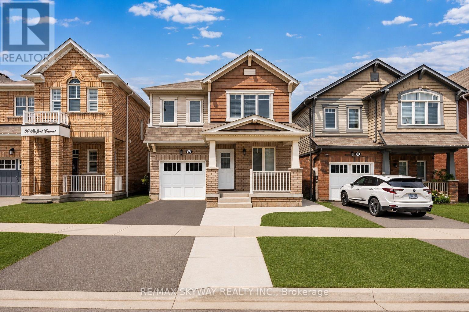 92 Stedford Crescent, Brampton, Ontario  L7A 4P7 - Photo 1 - W13687050
