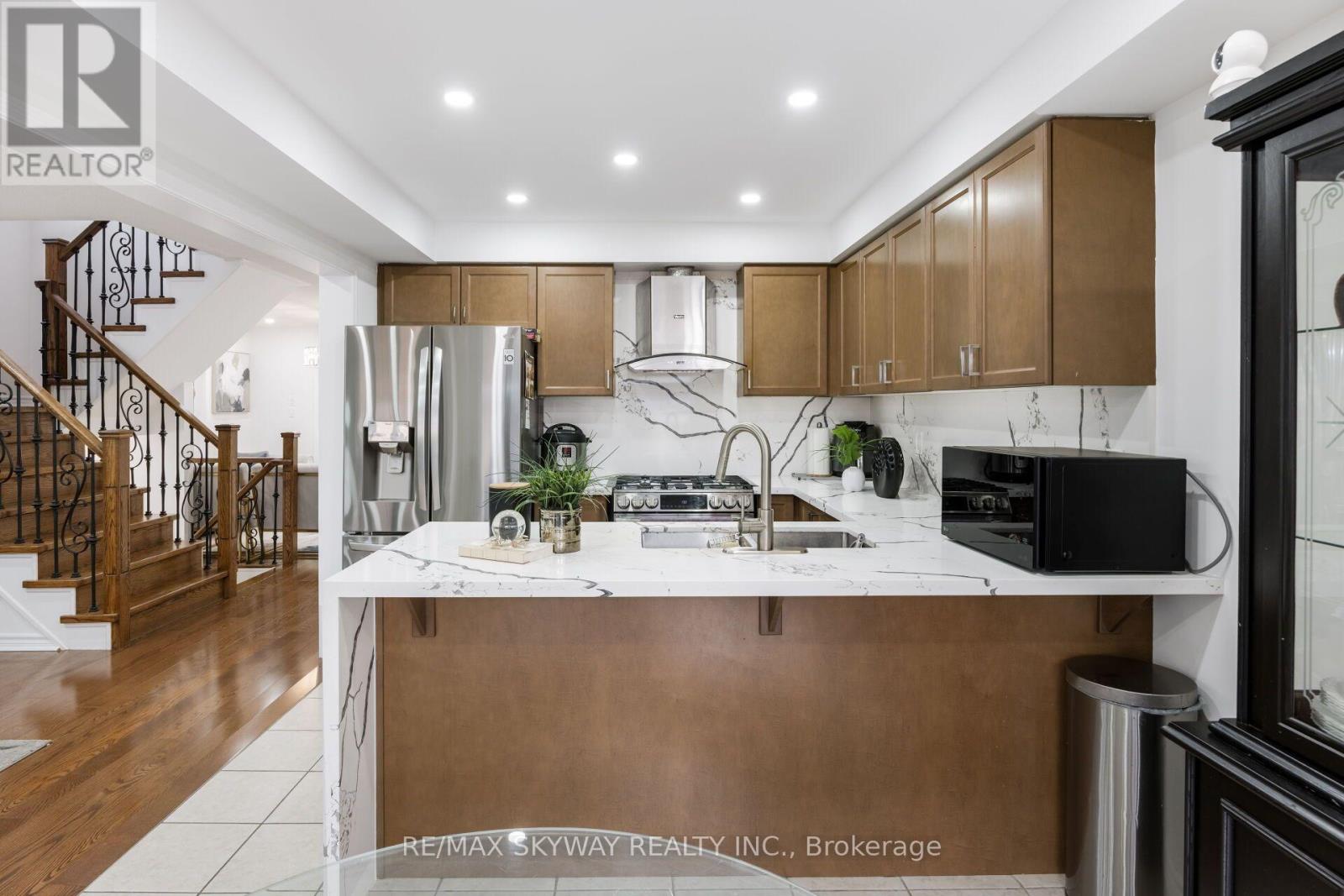 92 Stedford Crescent, Brampton, Ontario  L7A 4P7 - Photo 11 - W13687050