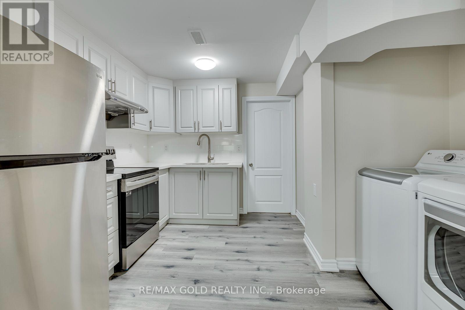 911 Golden Farmer Way, Mississauga, Ontario  L5W 1A8 - Photo 33 - W13687054