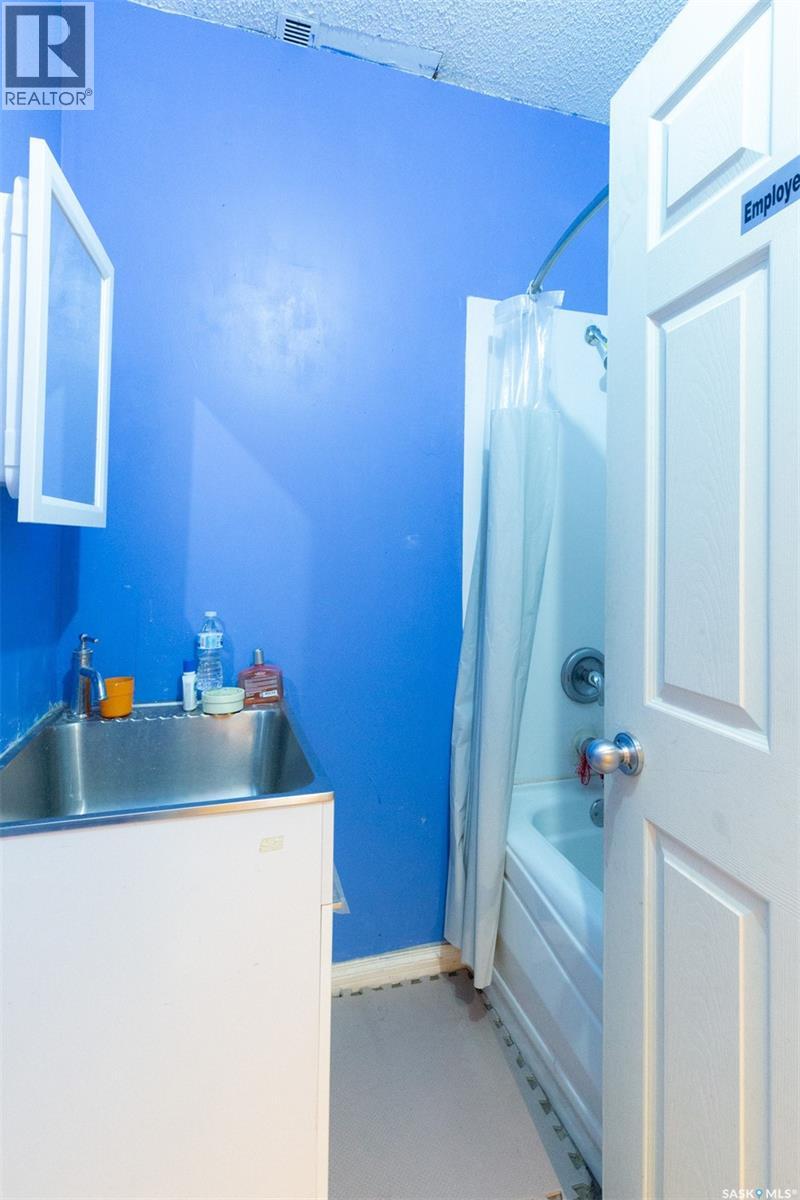 434 Athabasca Street E, Moose Jaw, Saskatchewan  S6H 0L8 - Photo 12 - SK045906