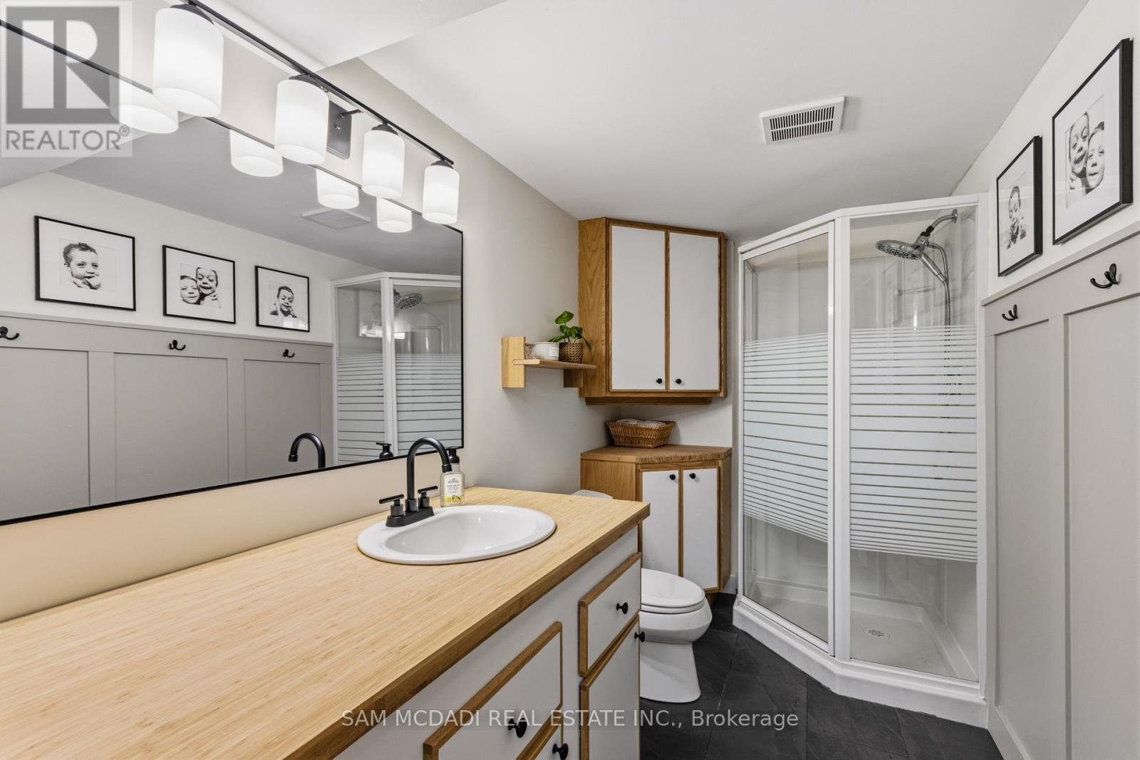 32 Milverton Close, Hamilton, Ontario  L8B 0A9 - Photo 33 - X13686832