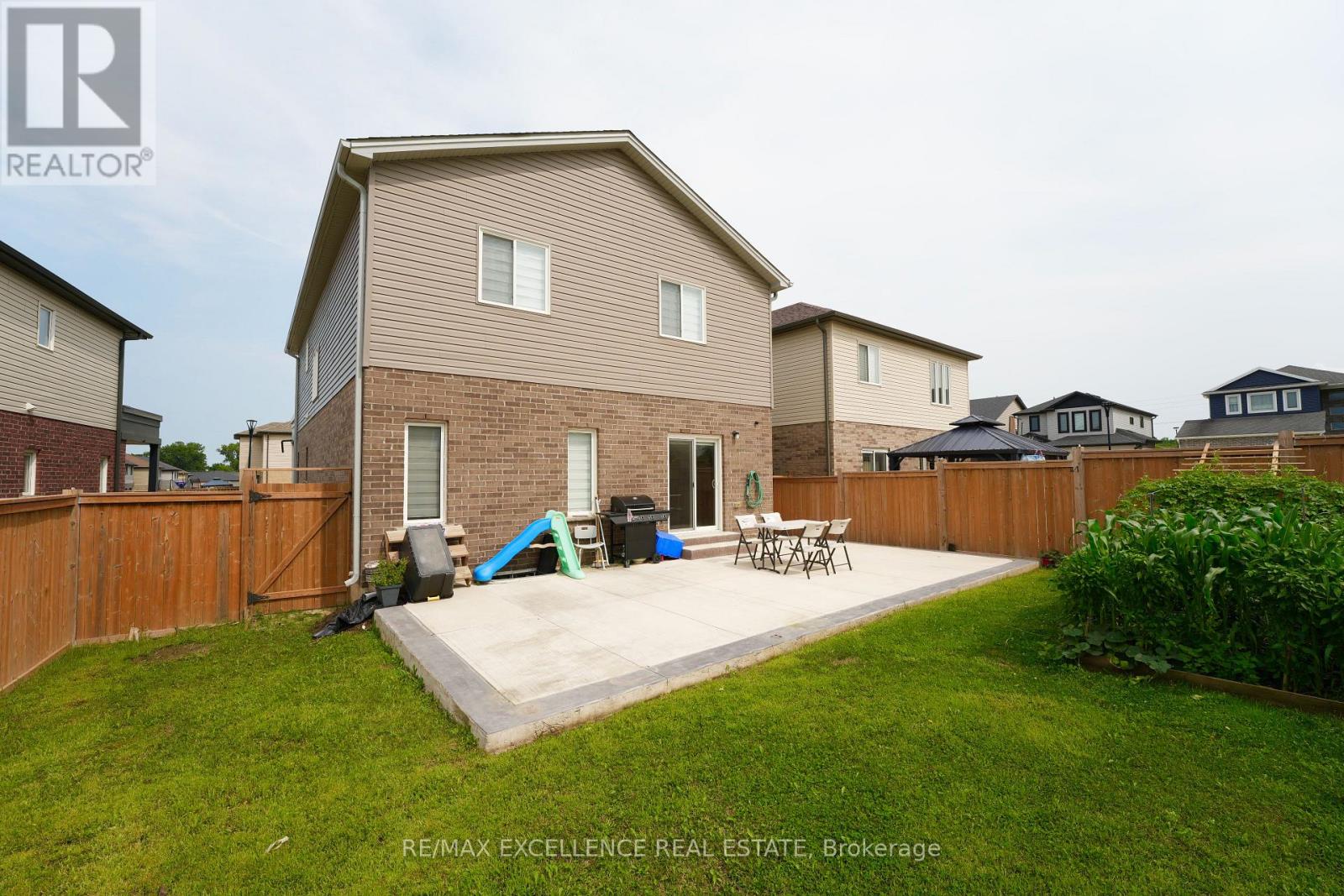 2443 Bennett Cross, London South, Ontario  N6M 0G6 - Photo 34 - X13687000
