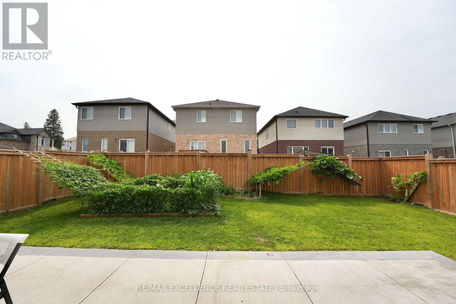 2443 Bennett Cross, London South, Ontario  N6M 0G6 - Photo 36 - X13687000