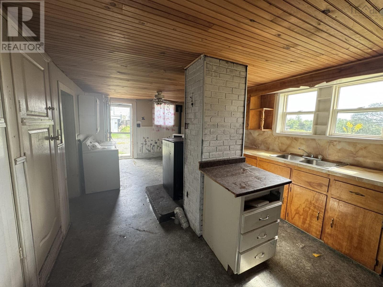 2049 Irving Street, Westville, Nova Scotia  B0K 2A0 - Photo 10 - 202620806