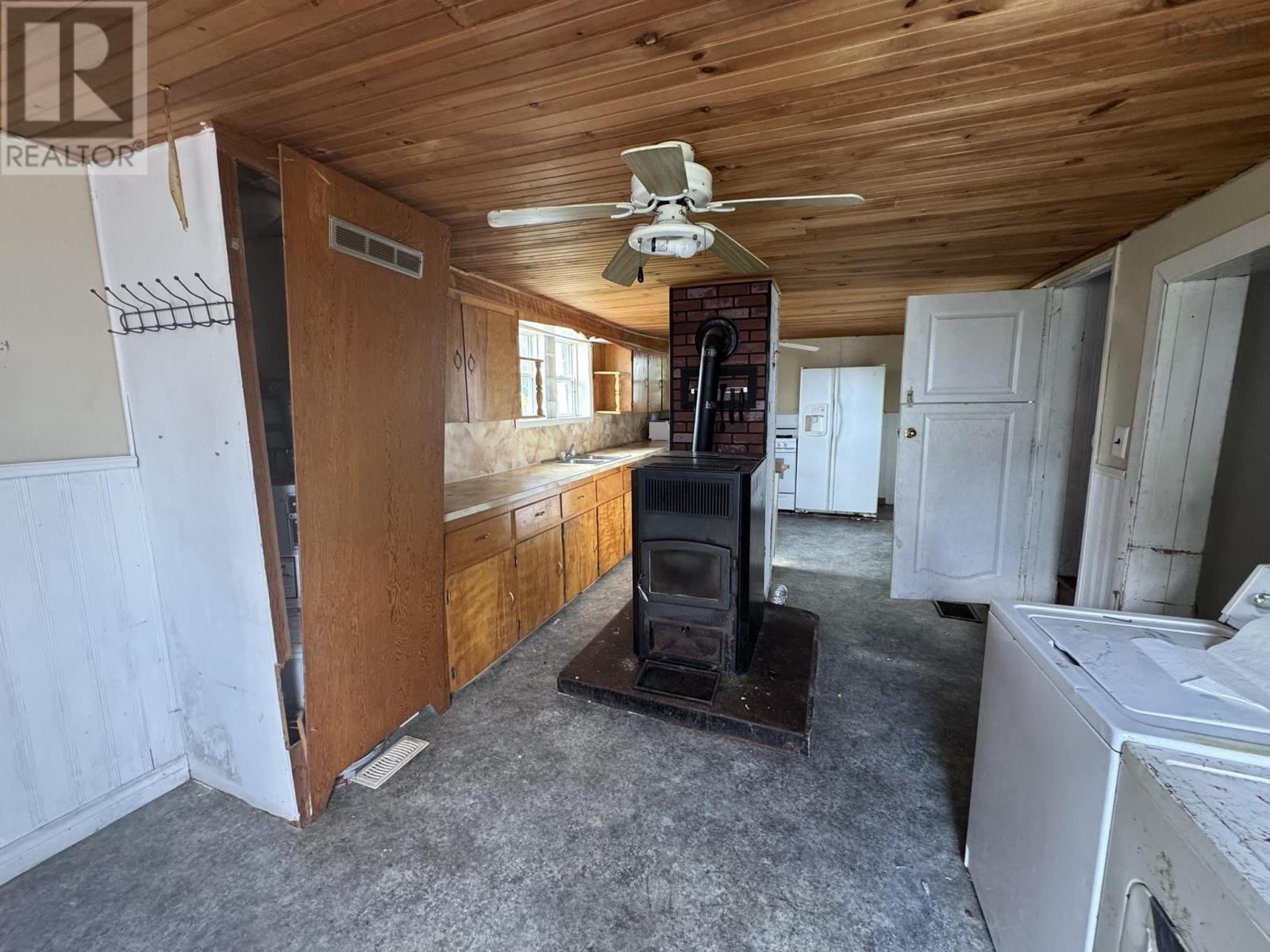 2049 Irving Street, Westville, Nova Scotia  B0K 2A0 - Photo 7 - 202620806