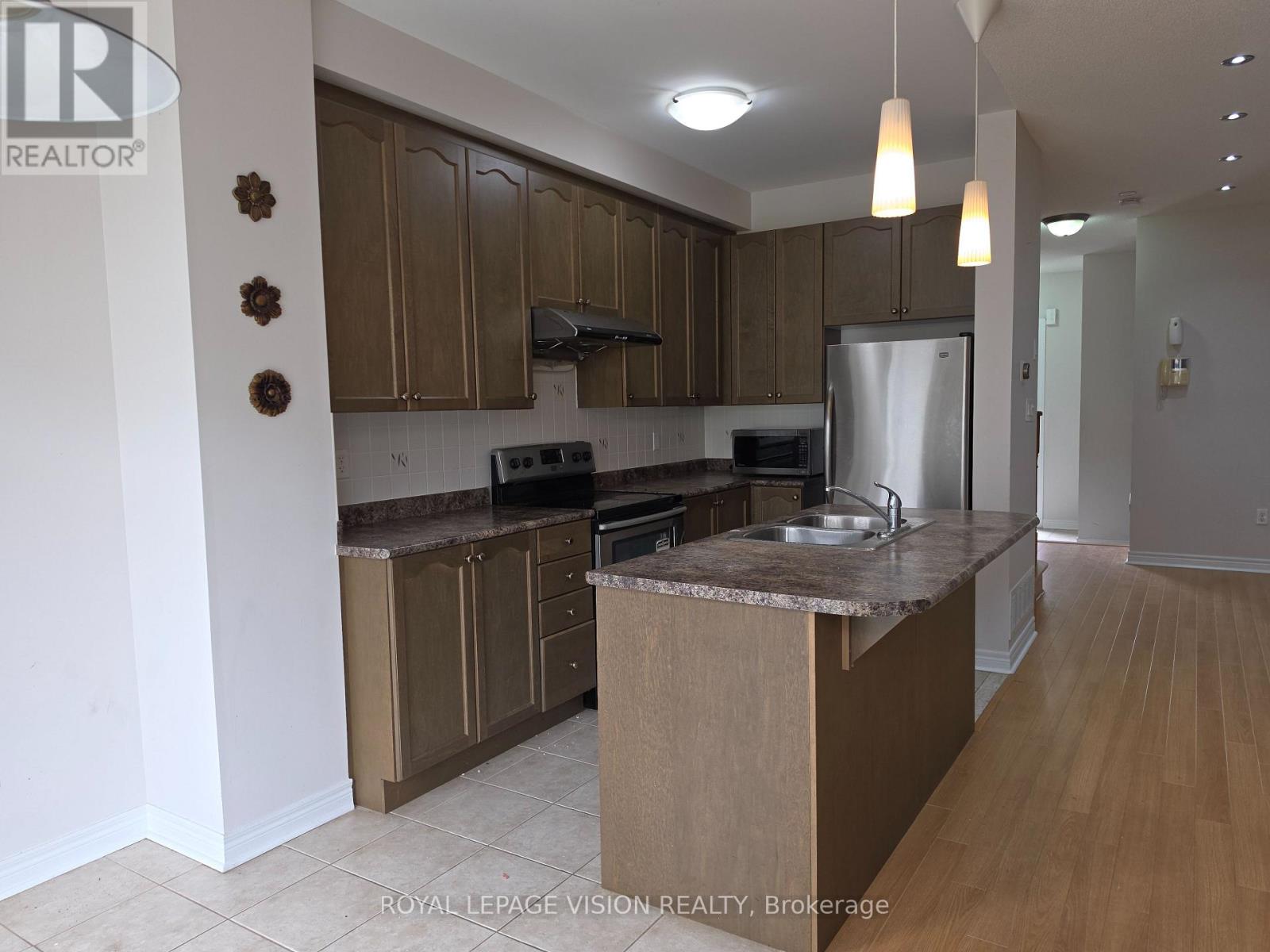 5559 Bonnie Street, Mississauga, Ontario  L5M 0N7 - Photo 12 - W13686444